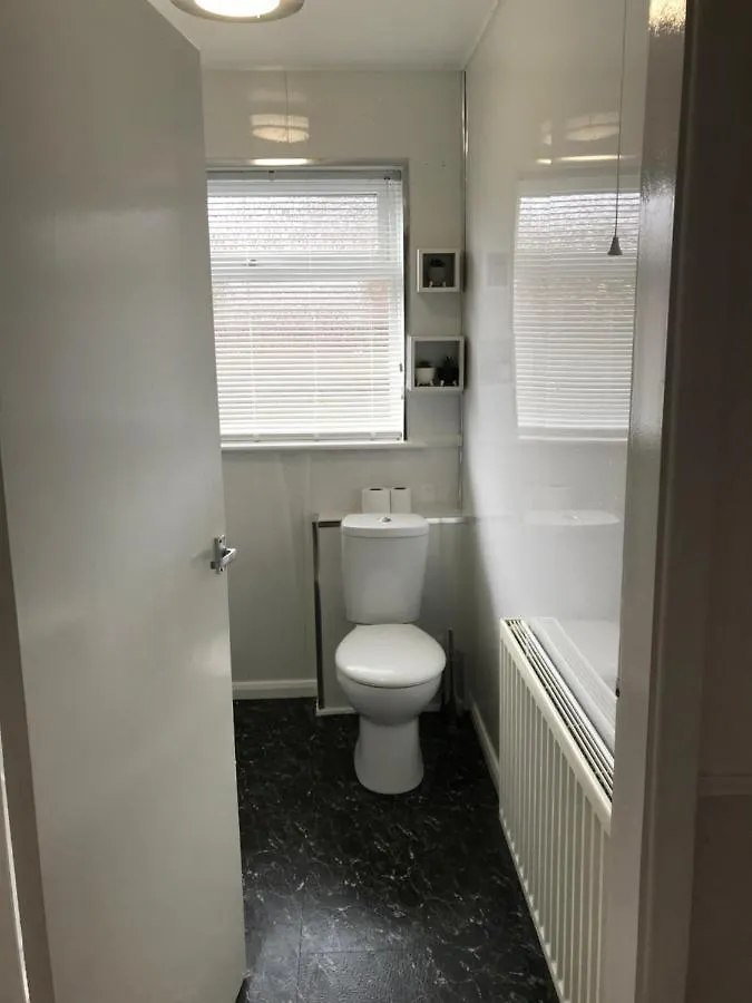 The Bungalow, Lingdale Apartment